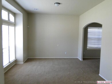 313 N Hemlock Ave, Broken Arrow, OK 74012 - photo 3