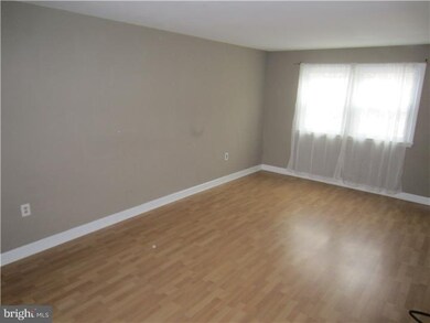 2519 Emerson Dr, Wilmington, DE 19808 - photo 4