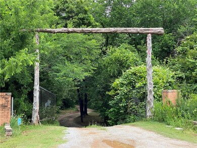 What a beautiful entrance to this private oasis!