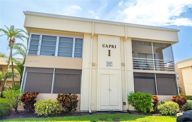 402 Capri I unit 402, Delray Beach, FL 33484 - photo 3