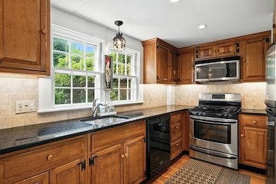 159 Elm St unit 1, Marblehead, MA 01945 - photo 5