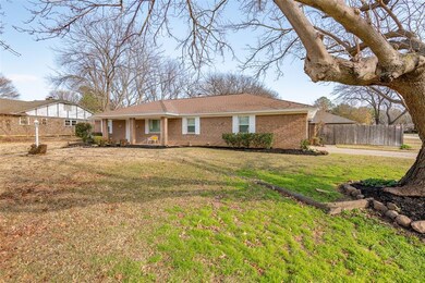 2 Lincolnshire Cir, Bedford, TX 76021 - photo 3