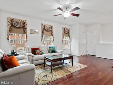 22935 Chinkapin Oak Terrace, Sterling, VA 20166 - photo 5