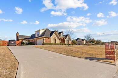 1304 S Saddle Lakes Dr, Abilene, TX 79602 - photo 4