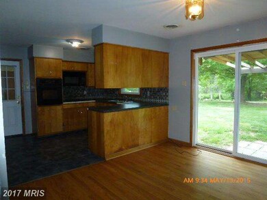 529 Sir Johns Run Rd, Berkeley Springs, WV 25411 - photo 7