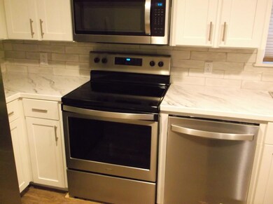 407 West Ave N, McComb, MS 39648 - photo 3