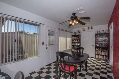 11119 W Desert Butte Dr unit 203, Sun City, AZ 85351 - photo 4