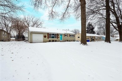 6115 Earnshaw St, Shawnee, KS 66216 - photo 2