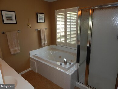 11008 New Market Ct, Fredericksburg, VA 22407 - photo 3