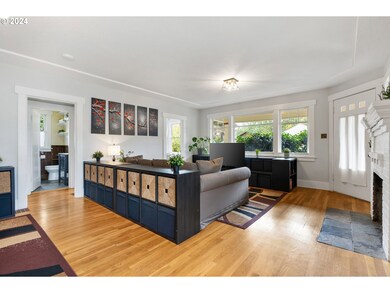 6902 N Polk Ave, Portland, OR 97203 - photo 6