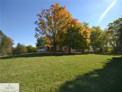 11712 Upton Rd, Grand Ledge, MI 48837 - photo 2