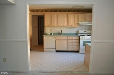 1661 Parkcrest Cir unit 5A/300, Reston, VA 20190 - photo 6