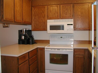 7740 196th St SW unit 20, Edmonds, WA 98026 - photo 3