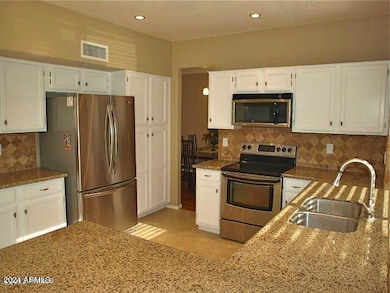 1002 N Maple Ct, Chandler, AZ 85226 - photo 3