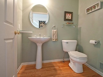 2813 Aspen Ridge Dr unit 102, Ann Arbor, MI 48103 - photo 5