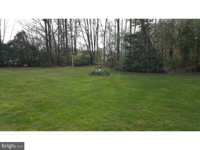 129 Deerwood Dr, Trenton, NJ 08619 - photo 2