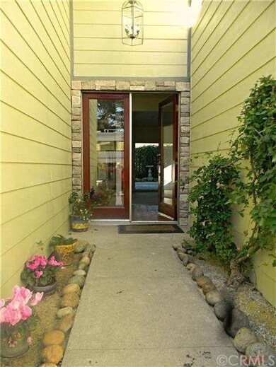 Charming entry with glass doors!