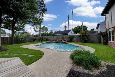 8202 Pine Falls Dr, Houston, TX 77095 - photo 4