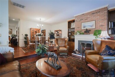 Living/dining overview
