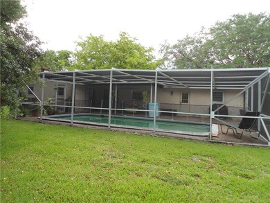 SCREENED POOL
