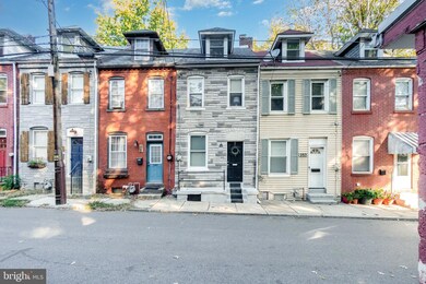 351 E Marion St, Lancaster, PA 17602 - photo 2