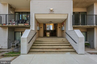 100 Duvall Ln, Gaithersburg, MD 20877 - photo 2