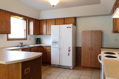 all appliances stay!