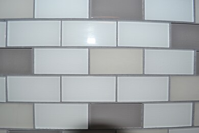 Tile backsplash in Kitchen