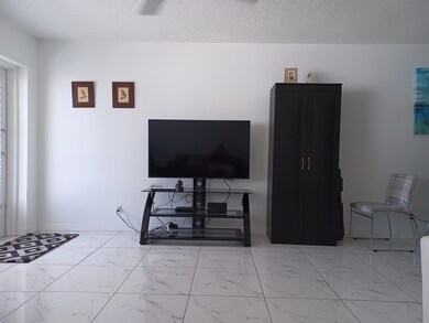 239 Sheffield J, West Palm Beach, FL 33417 - photo 4