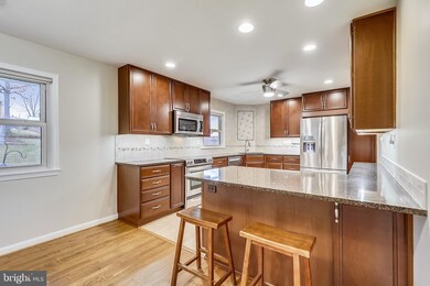 13010 Ivy Dr, Beltsville, MD 20705 - photo 2