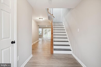 8114 Mallard Shore Dr, Laurel, MD 20724 - photo 2