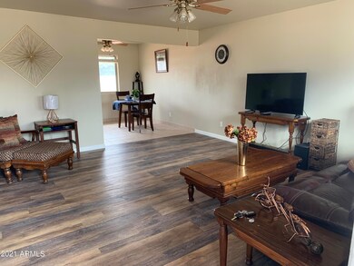 804 W Gilmore St, Winslow, AZ 86047 - photo 4