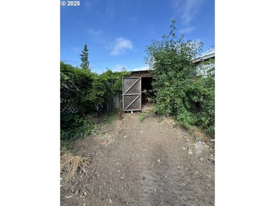 255 36th St, Springfield, OR 97478 - photo 7