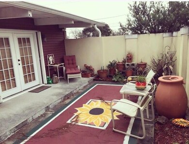 Large Patio: Great for Entertaining