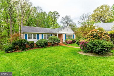 8315 Chartwell Ct, Annandale, VA 22003 - photo 5