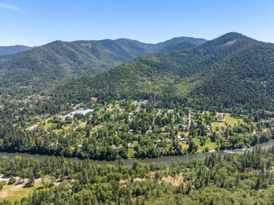 3013 Pearce Park Rd, Grants Pass, OR 97526 - photo 2