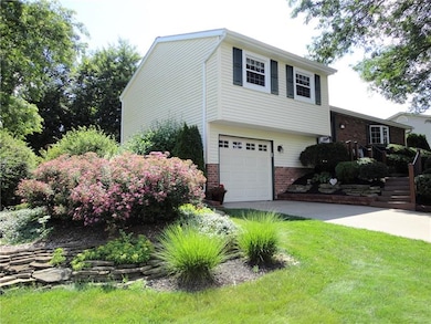 Beautiful landscape surrounds the entire home, pro