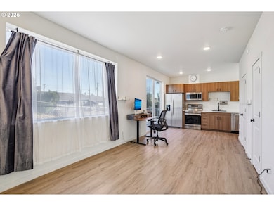 12098 SE Pine St, Portland, OR 97216 - photo 6