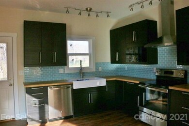 2 Cool Springs Dr, Asheville, NC 28806 - photo 5