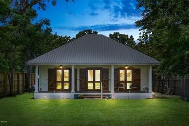 506 N Beach twilight