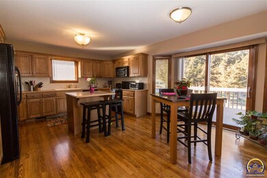 4601 SW Mulligan Dr, Topeka, KS 66610 - photo 2