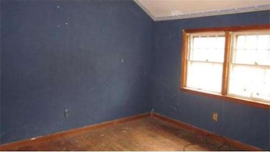 54 Thorndike Rd, Lowell, MA 01852 - photo 5