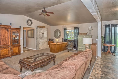 675 Maverick St, Central Point, OR 97502 - photo 6