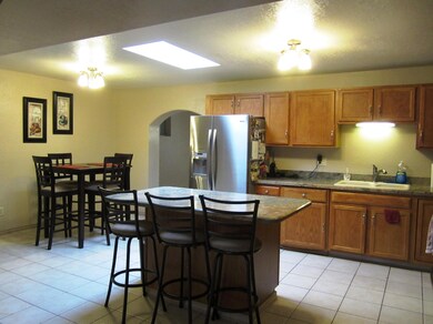 KITCHEN 2