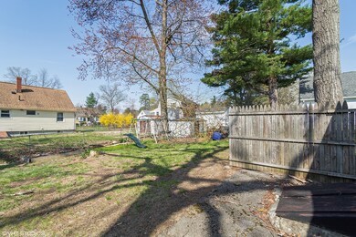 40 Springdale Rd, Dracut, MA 01826 - photo 4