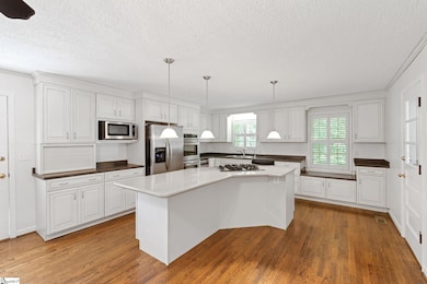 8 Whitman Dr, Taylors, SC 29687 - photo 2