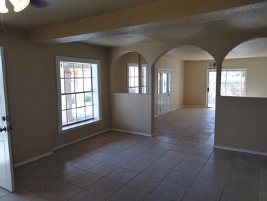 663 Mauer Rd unit A, El Paso, TX 79915 - photo 4