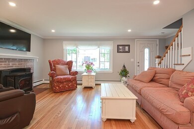 12 Walnut Ave, Franklin, MA 02038 - photo 5