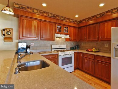 105 Annamarie Dr, Morrisville, PA 19067 - photo 6