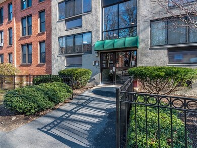 38 Juniper St unit 106, Brookline, MA 02445 - photo 2